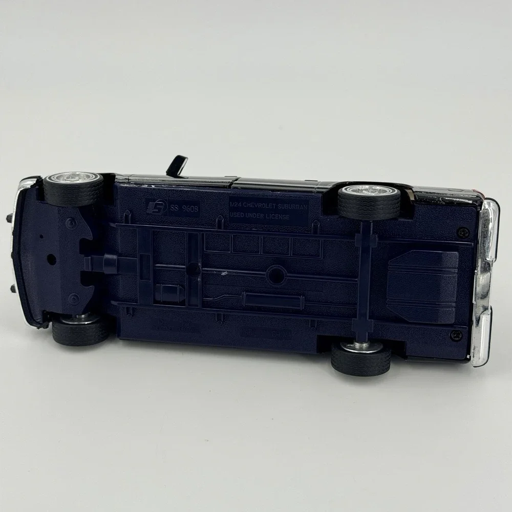 ULTRA RARE Sunnyside 1:24 Scale Black 1993 Chevy Suburban Lowrider 4/6 Drop Kit